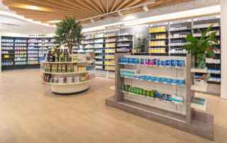 Pharmacie-du-Pôle-Santé-medd-design-renovação-de-farmácia-9