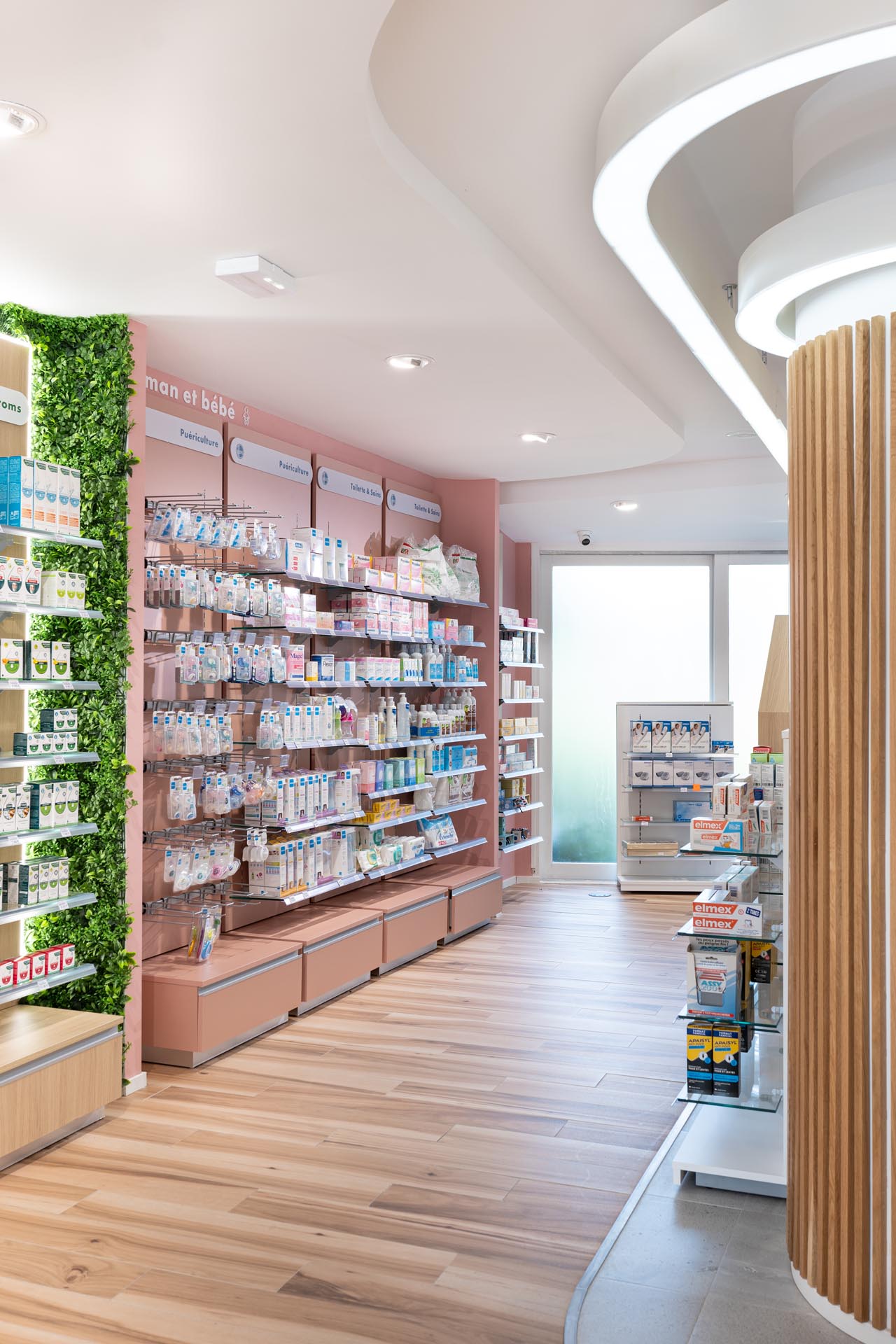 pharmacie de l'ornain, remodelacao de farmacia, design de interiores, decoracao, a importancia da luz, plantas de interior.