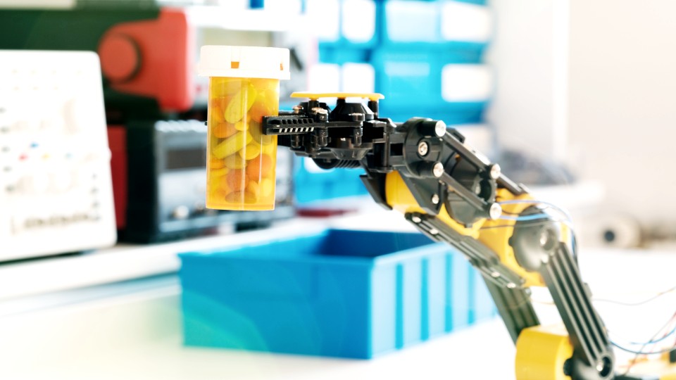 farmacia-do-futuro-robot-medd-design-2022-feature