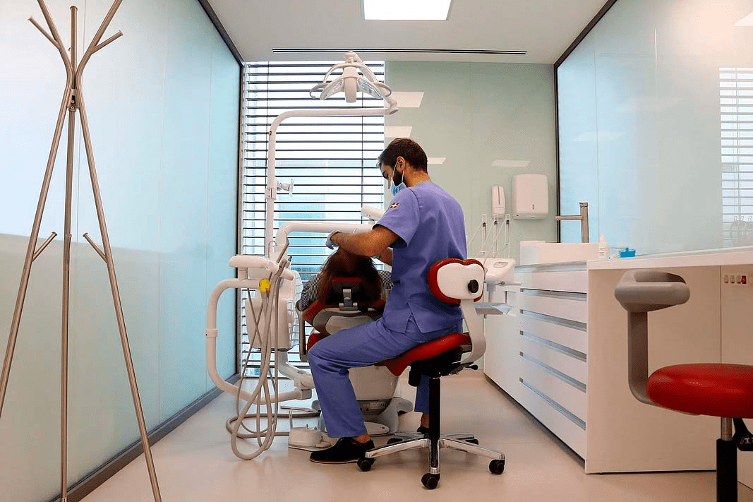 Clínica Dentária Swiss Dental Services. Projeto Medd Design. Clínica Dentária Swiss Dental Services. Projeto Medd Design.